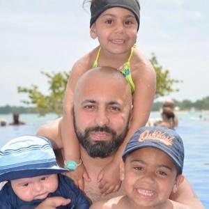 Meet your Posher, Gregory